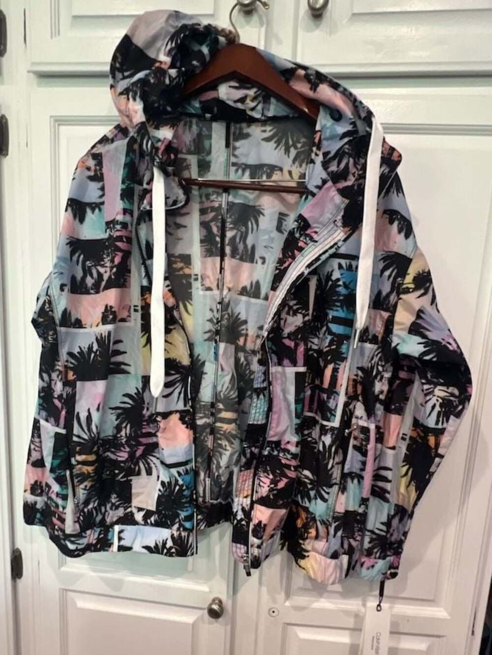 Calvin Klein Performance Palm Tree Print Hooded Windbreaker Jacket Medium